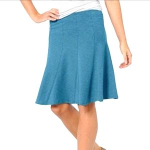 2 for 1 ! Horny Toad and Columbia spring skirts